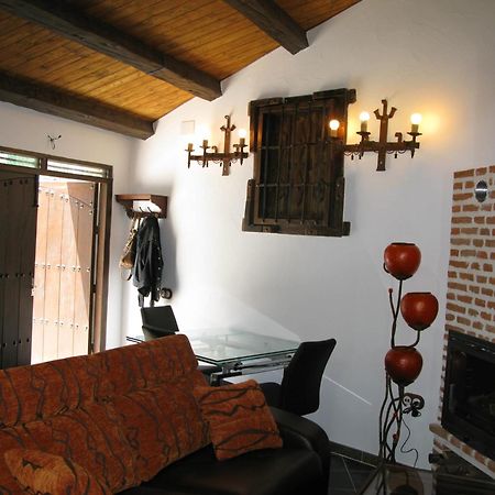 הוילה Ávila Casa De Cucu Navaluenga מראה חיצוני תמונה