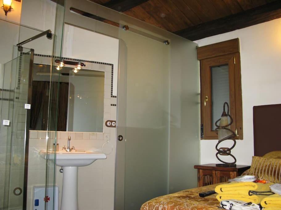 הוילה Ávila Casa De Cucu Navaluenga מראה חיצוני תמונה