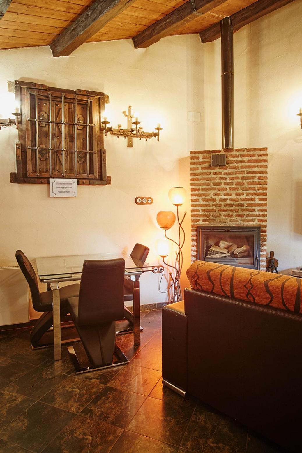 הוילה Ávila Casa De Cucu Navaluenga מראה חיצוני תמונה