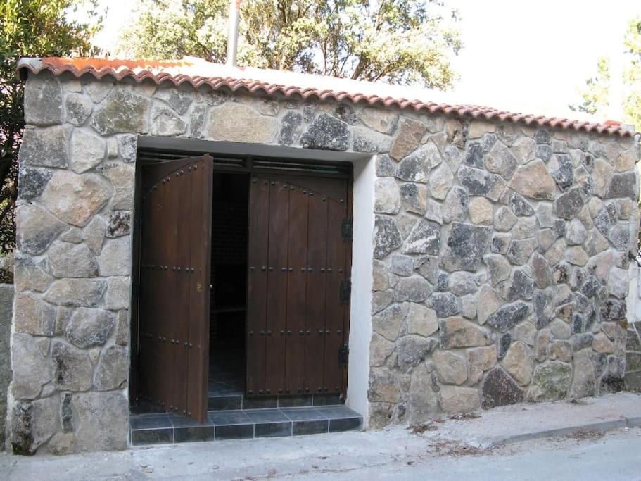הוילה Ávila Casa De Cucu Navaluenga מראה חיצוני תמונה
