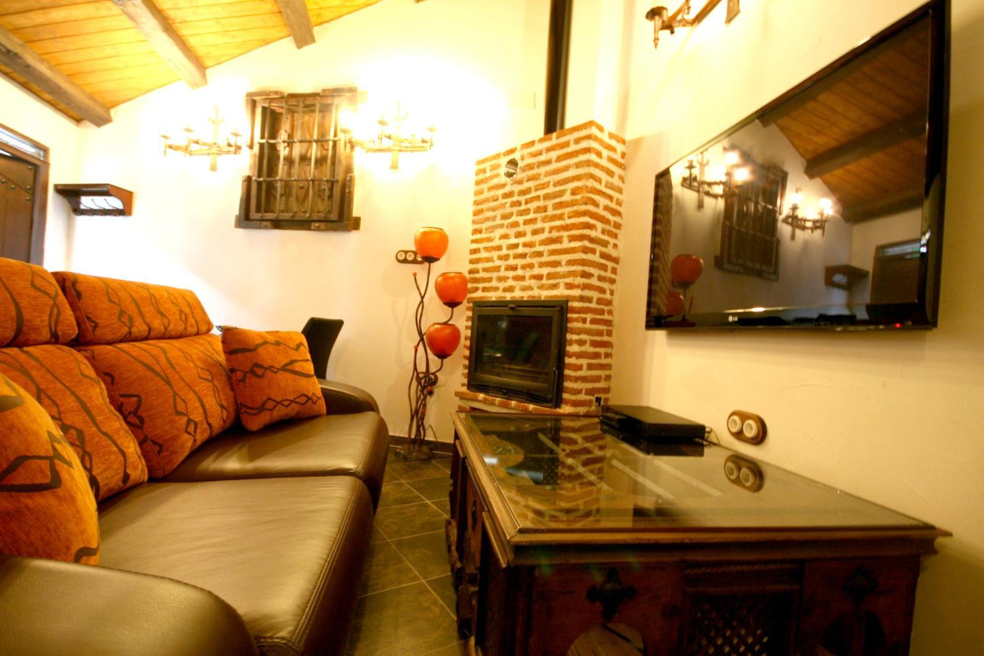הוילה Ávila Casa De Cucu Navaluenga מראה חיצוני תמונה