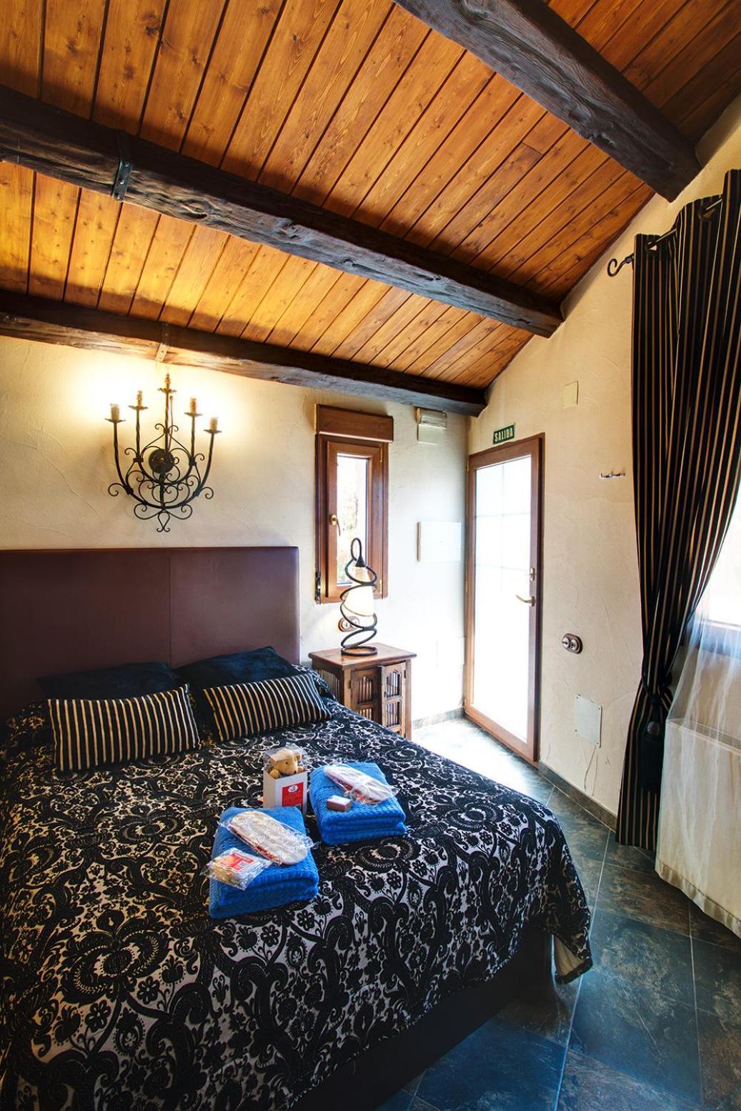 הוילה Ávila Casa De Cucu Navaluenga מראה חיצוני תמונה